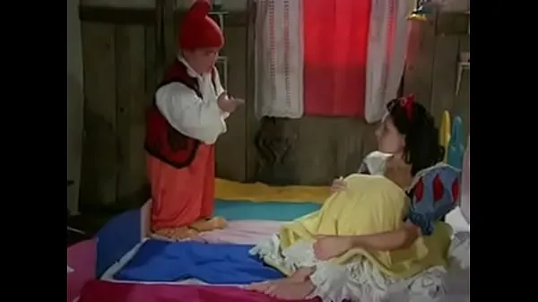 Vídeos de Blancanieves y 7 enanitos clips calientes