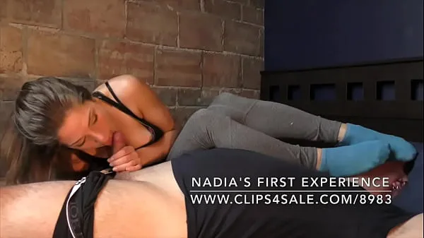 Vroči Nadia's First Experience - (Dreamgirls in Socks posnetki Video posnetki