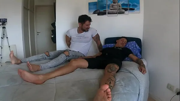 Vidéos Je profite de Monster Cock Friend - Raw me Bareback - Avec Alex Barcelona - des amis baisent pour se détendre - pipe droite faite maison gay clips populaires