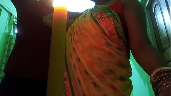 Vroči INDIAN Bhabhi XXX Wet pussy fuck with electrician in clear hindi audio | Fireecouple posnetki Video posnetki