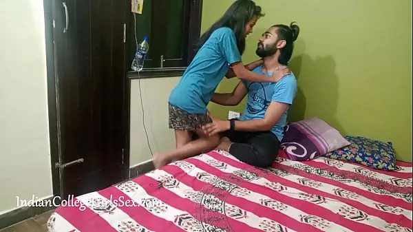 Vroči 18 Years Old Juicy Indian Teen Love Hardcore Fucking With Cum Inside Pussy posnetki Video posnetki