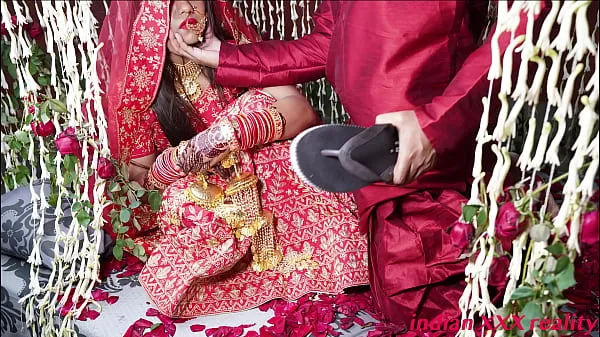 Gorące Indian marriage honeymoon XXX in hindi klipy Filmy