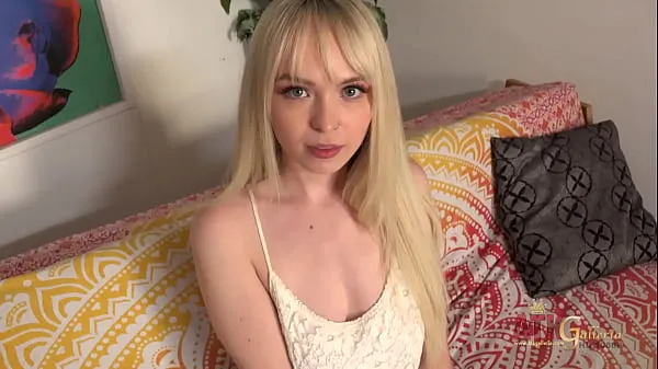 مقاطع فيديو ساخنة Lilly Bell takes off all her clothes and rubs her hairy pussy creaming on camera (Blond Amateur