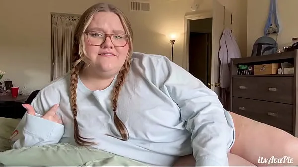 Heiße Eifersüchtige Stieftochter wird im POV hart geficktClips-Videos