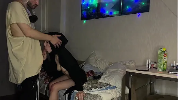 Heiße Homemade threesome - a girl seduced a couple of gays and invited them to fuck - 1.143Clips-Videos