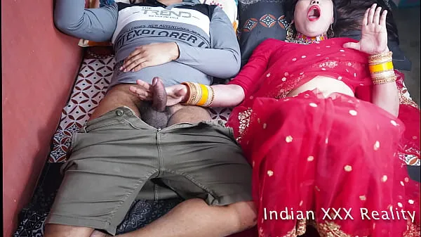 Vroči indian step mom before holi XXX in hindi posnetki Video posnetki