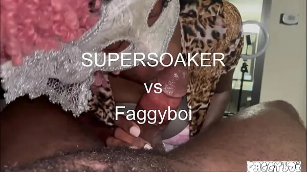 Горячие СУПЕРСОАКЕР против Faggyboi клипы Видео