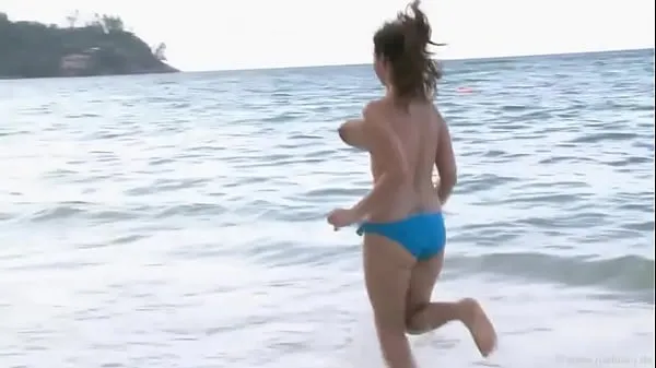 Video klip bouncing beach boobs panas