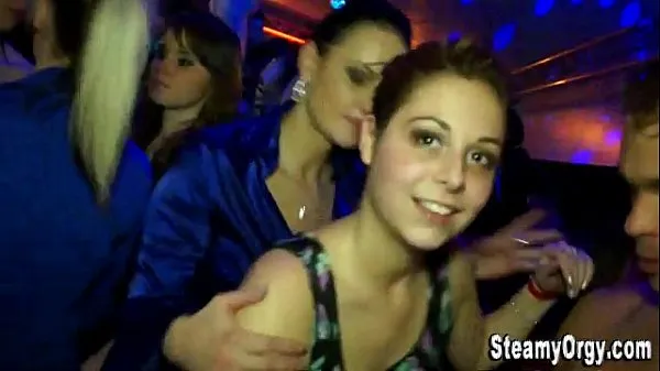 Heiße Party Teen Schlampen saugenClips-Videos